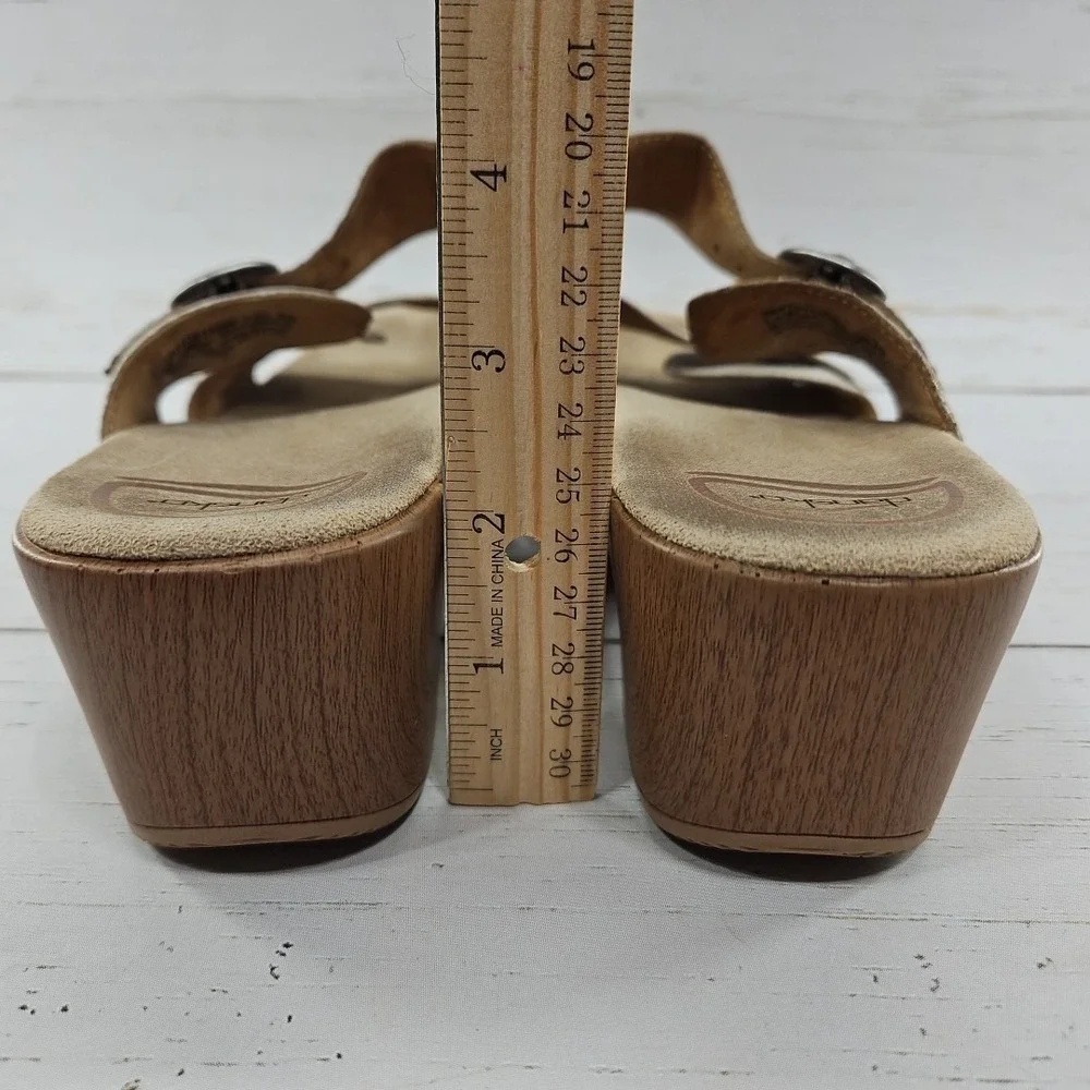 Dansko Sophie Beige Gray Buckle Floral Wood Wedge Leather Sandals EU 39 US 8.5-9